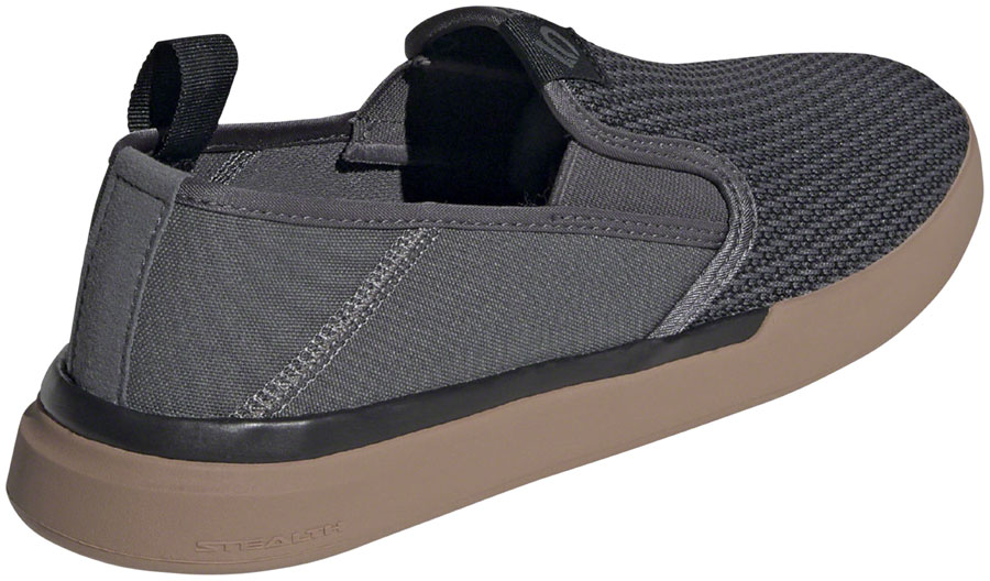 sleuth slip on