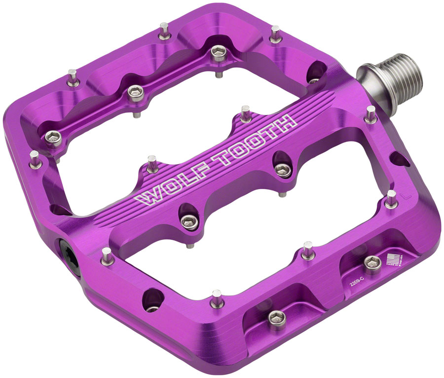 Wolf-Tooth-Waveform-Pedals-Flat-Platform-Pedals-Aluminum_PEDL1585_Bicycle-Pedals