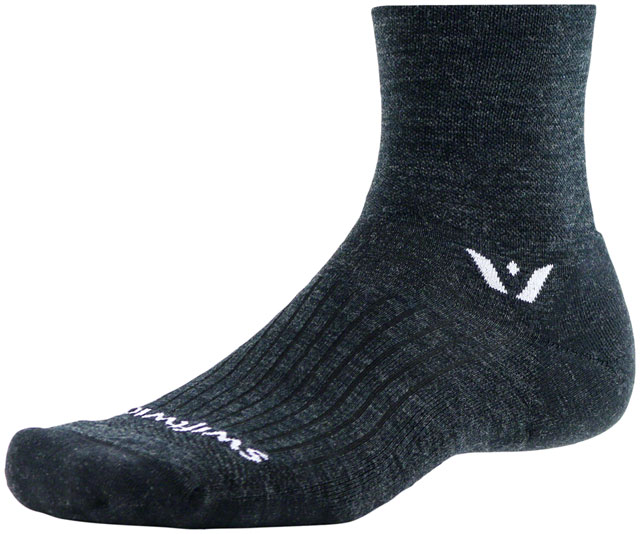 Swiftwick Pursuit Quarter Crew Socks - 4", Coal, Large