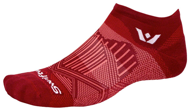 SwiftWick Aspire No Show Socks - Crimson,  Medium